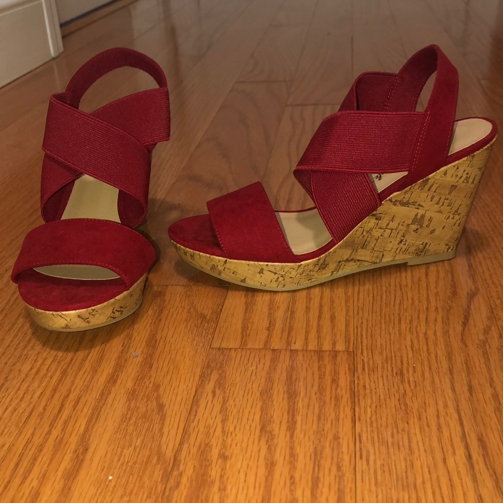 American Eagle Red Strapped Wedges Size: 5.5